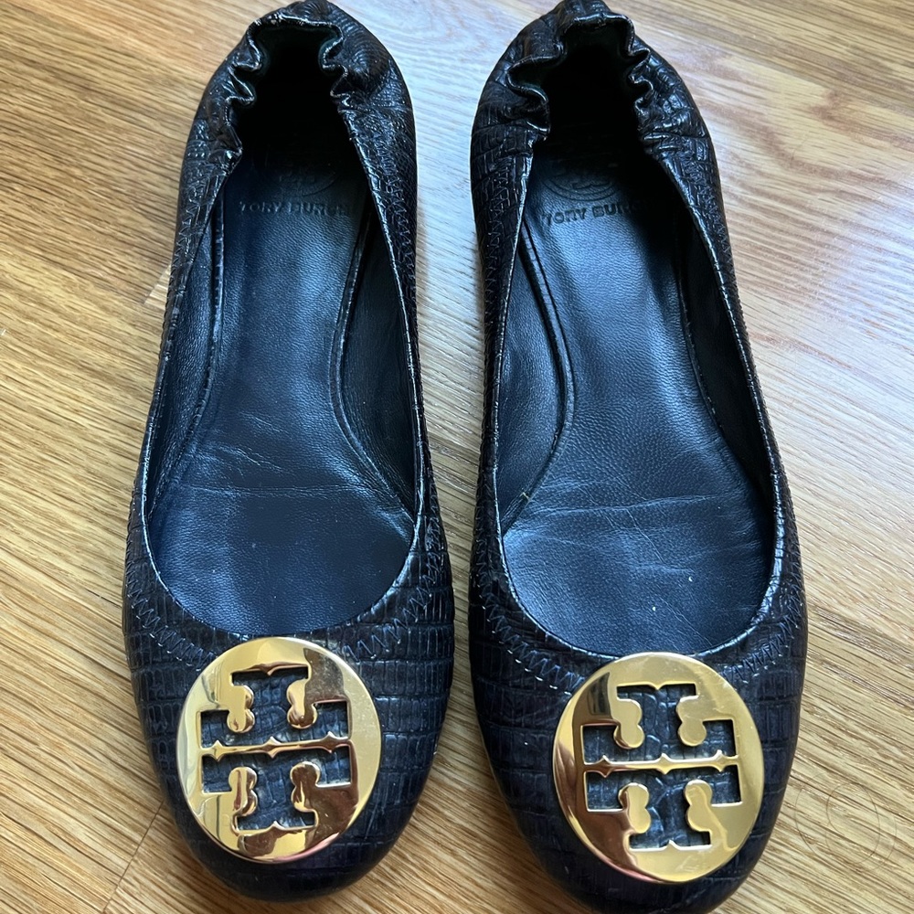 ✨Authentic Tory Burch Reva Flats✨